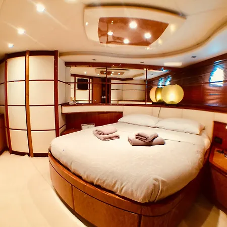 Hotel Easyacht Boat & Breakfast